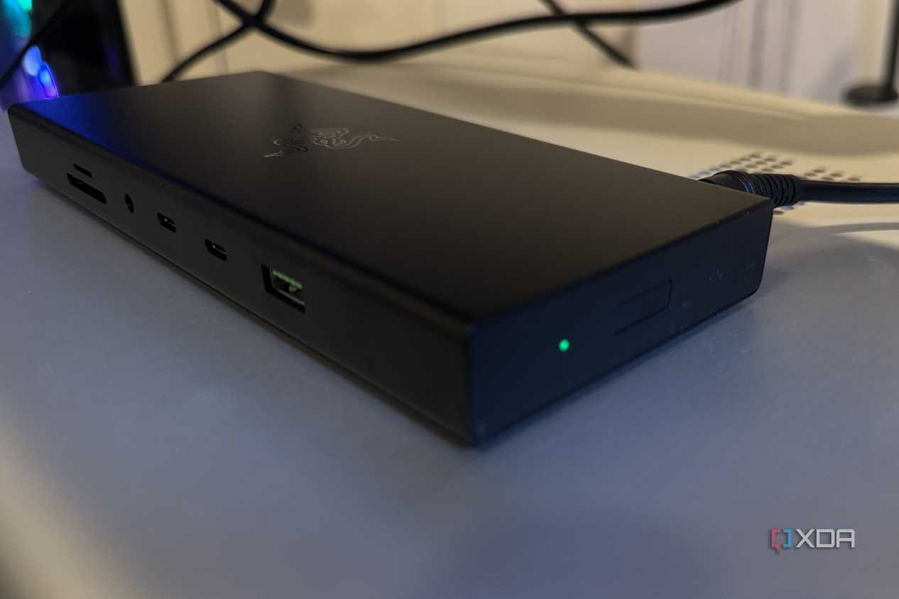 razer usb 4 dock shown powered on