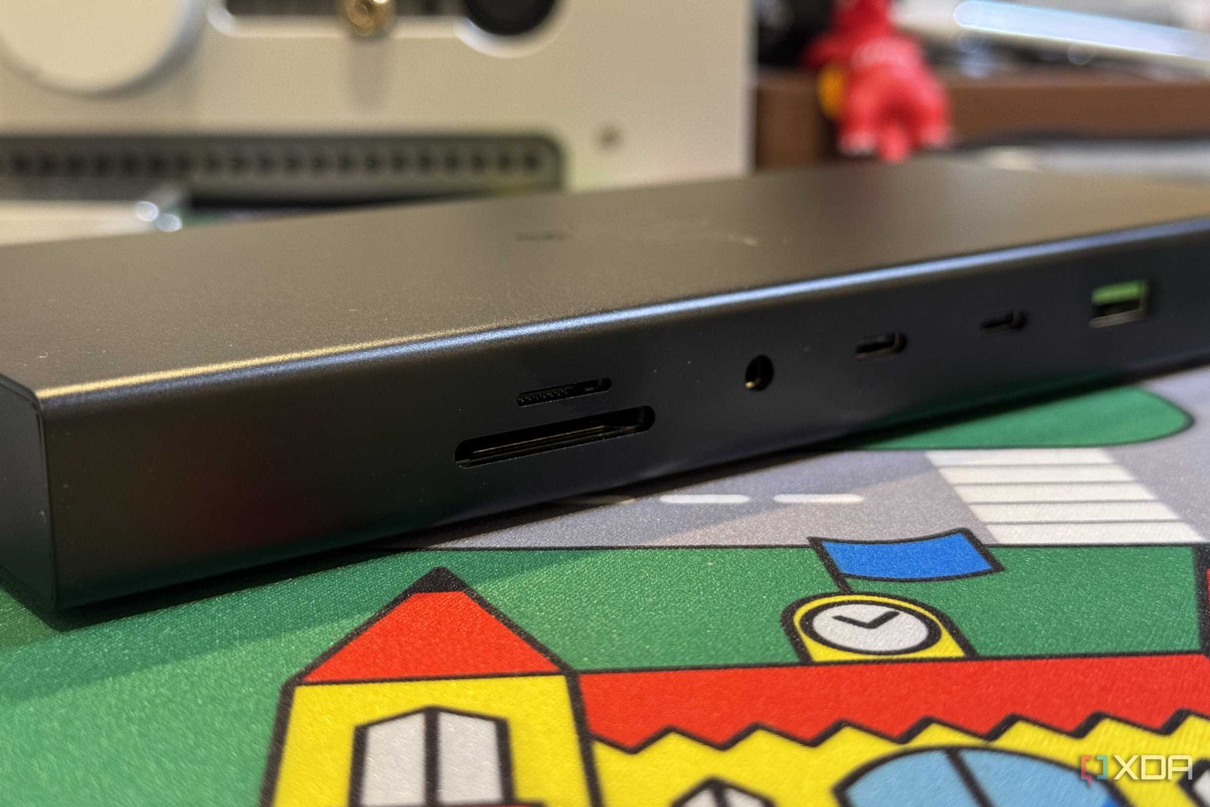 razer usb 4 dock showing the sd card slots, 3.5mm audio port, and some usb ports