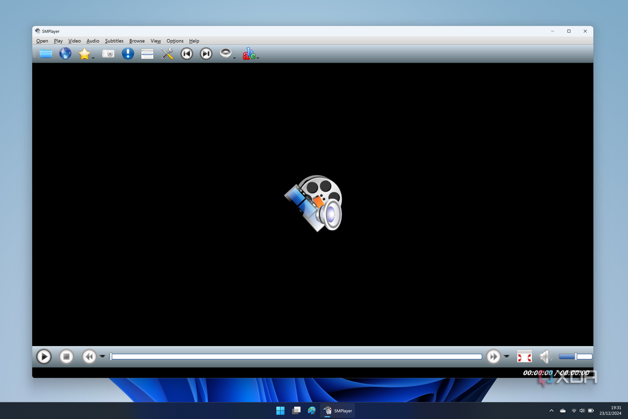 Screenshot of Windows 11 running SMPLayer