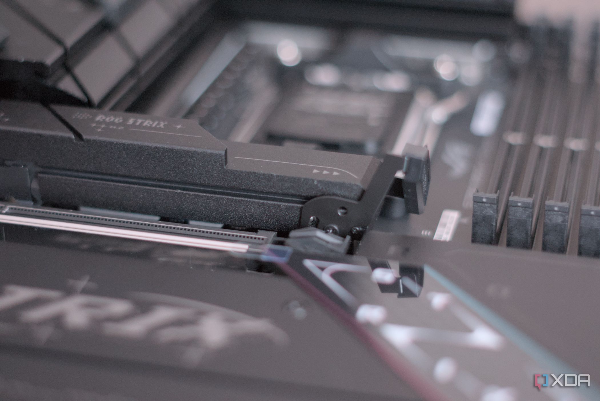 Asus ROG Strix B850-F Gaming WiFi SSD