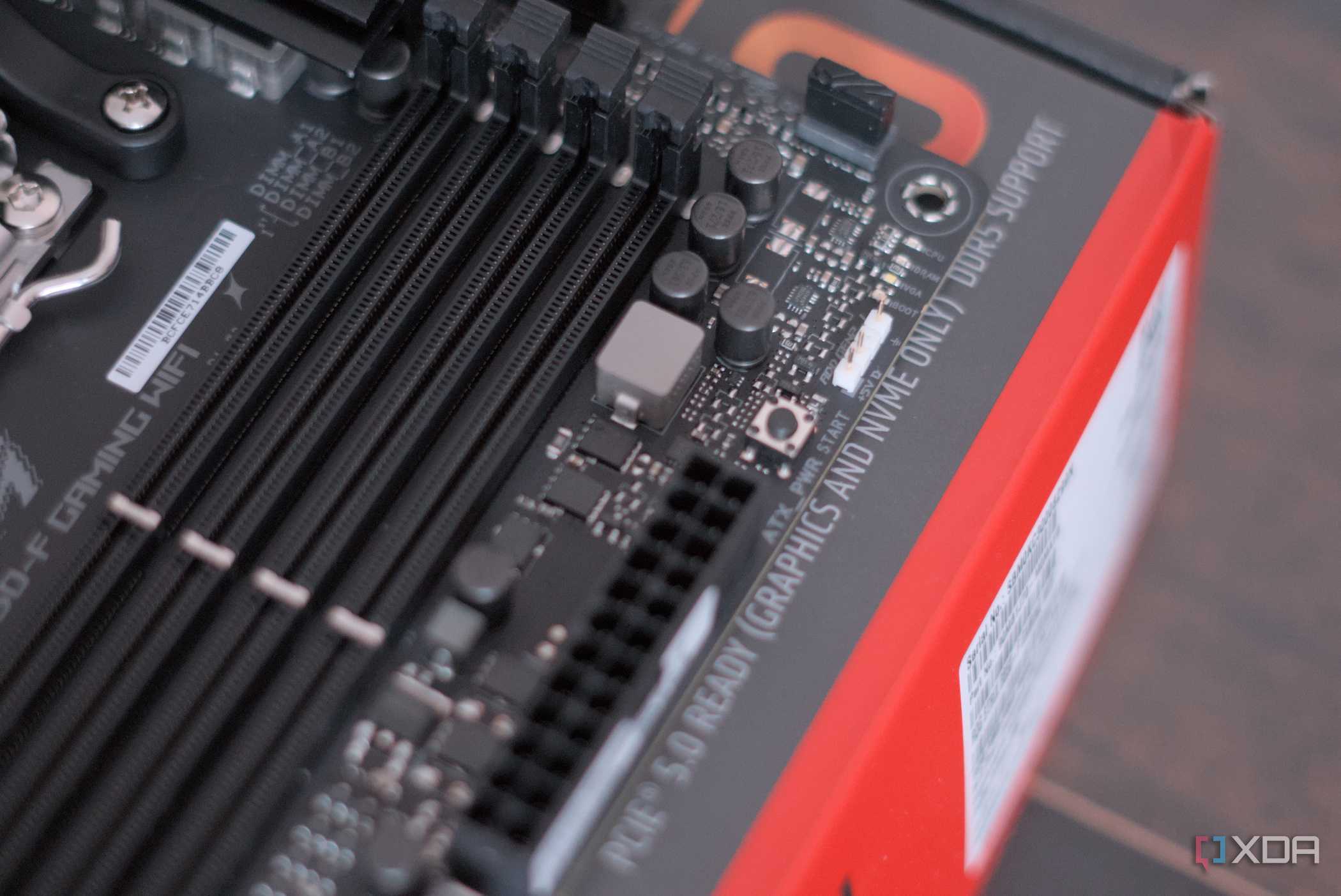 Asus ROG Strix B850-F Gaming WiFi power button