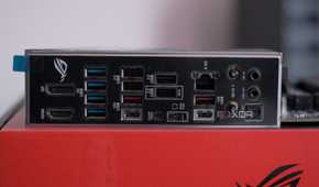 Asus ROG Strix B850-F Gaming WiFi rear I/O