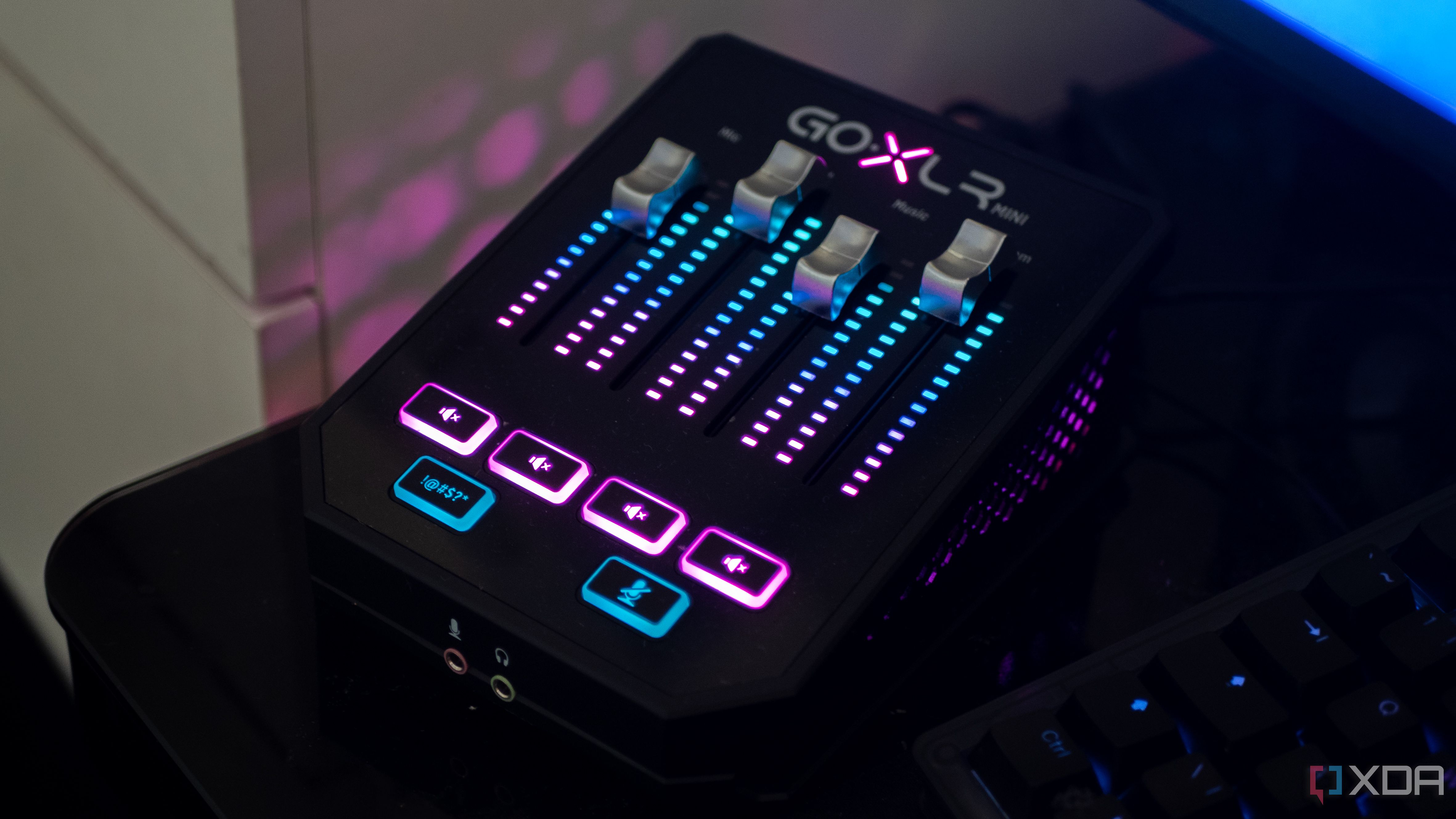 GOXLR mini 箱あり ゲーミングインターフェース GOXLR mini 箱あり ゲーミングインターフェース TC Helicon GO
