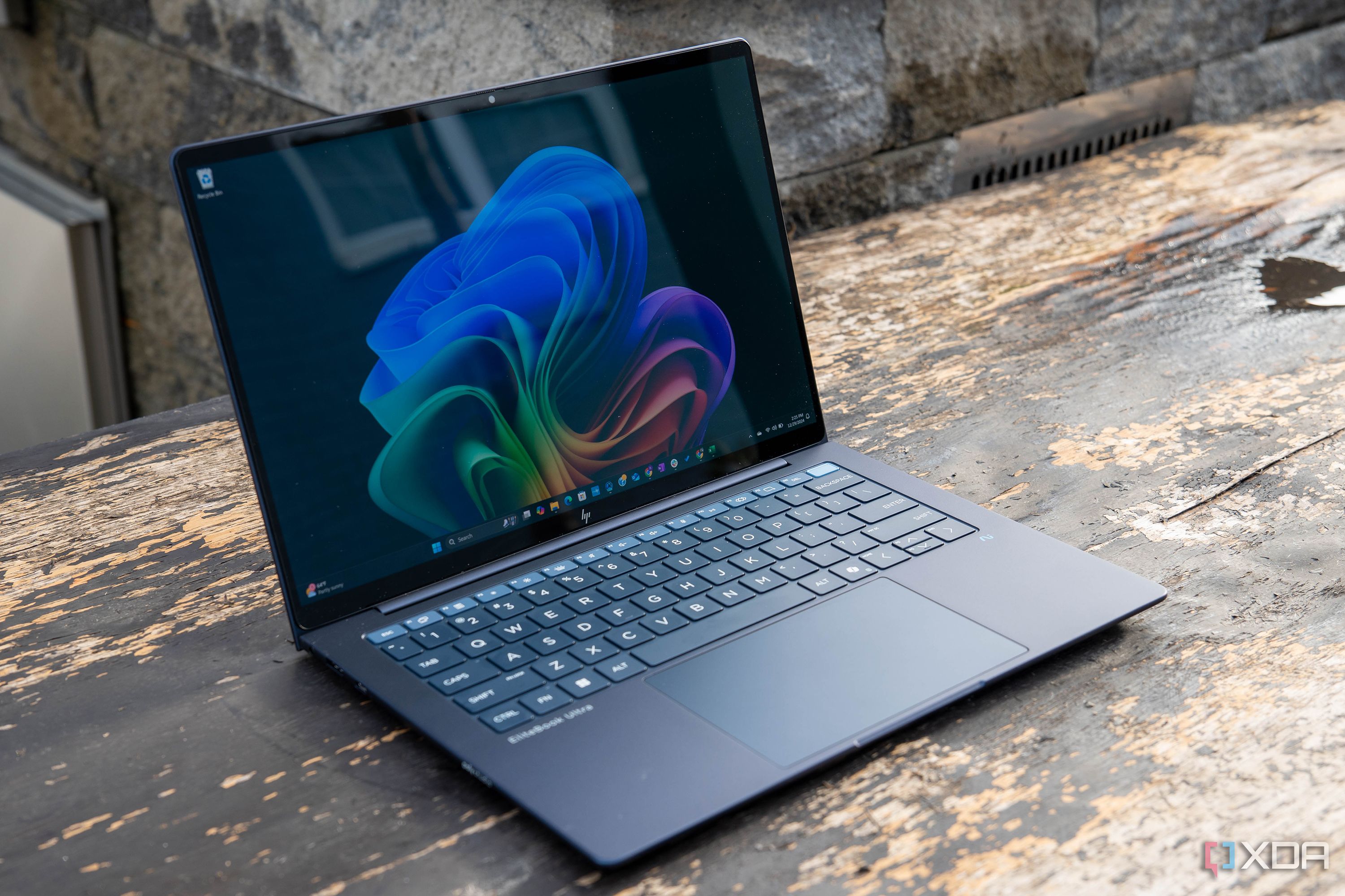 ✨美品✨HP✨ELITEBOOK✨corei5✨新品NVMeSSD 256GB✨ HP's new EliteBook Ultra is the true successor to the Dragonfly