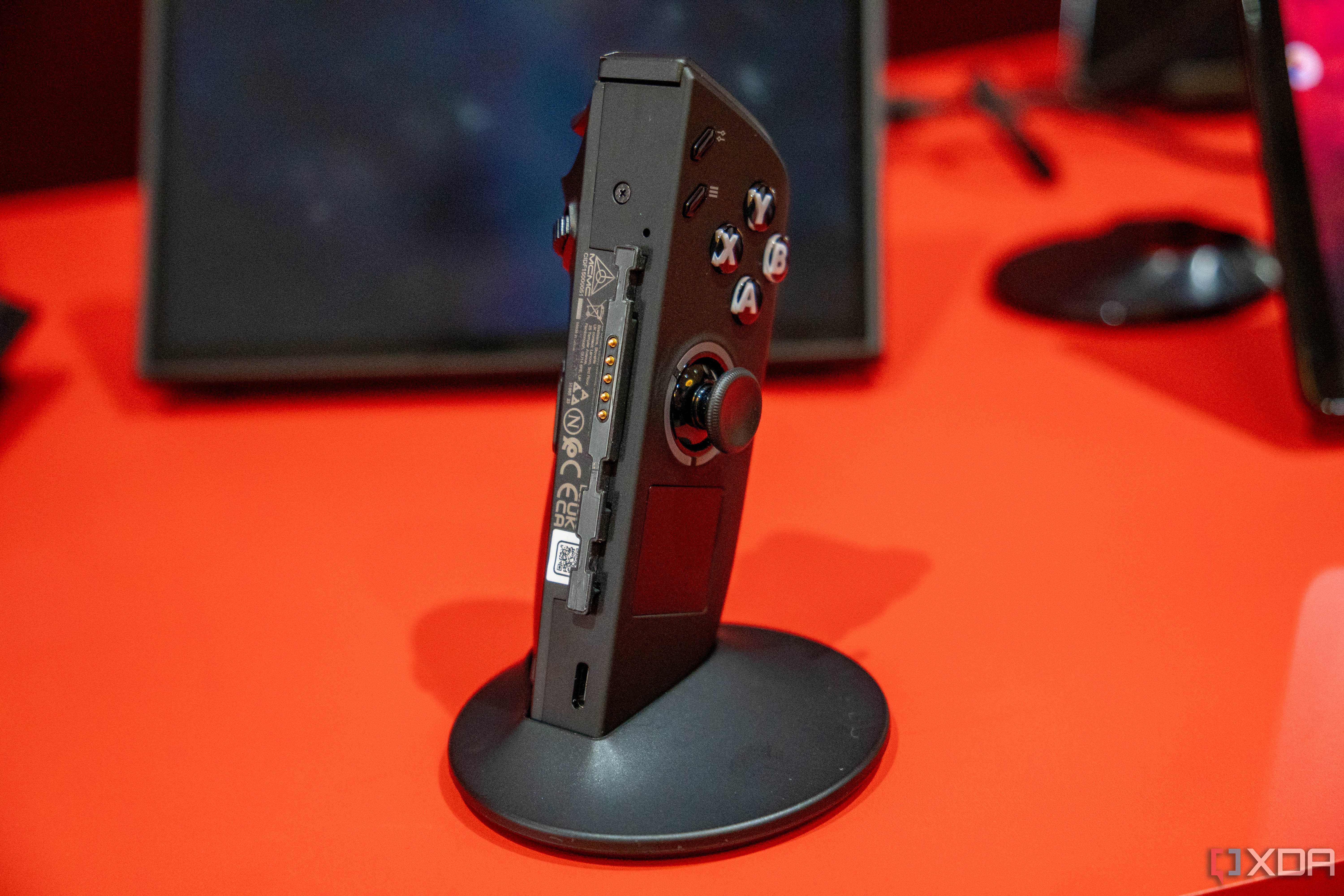 Lenovo Legion Go 2-4