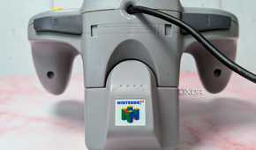 Nintendo 64 controller with Rumble Pak attachement