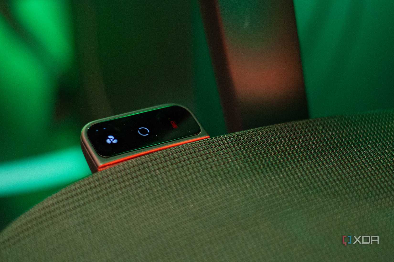Hands-on: Razer's air conditioned chair and AI gaming coach are way ...