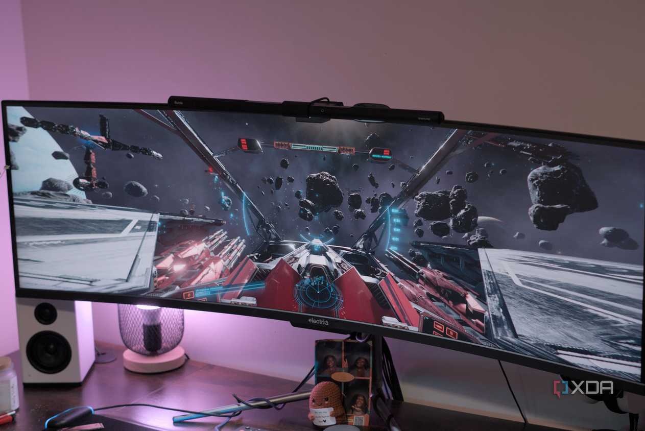 An image of the ultrawide monitor X4 running a game.
