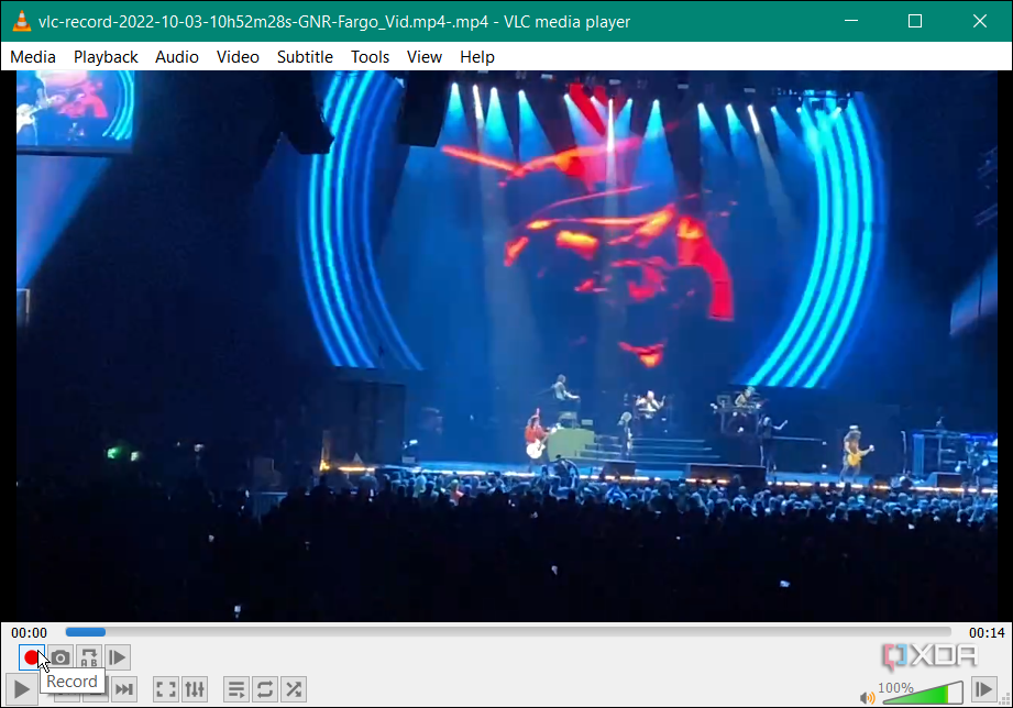 Shows VLC recording and editing live performance for concert