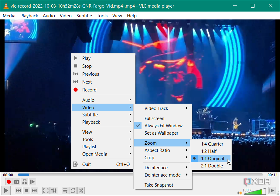 screenshot shows managing video palying options including zoom