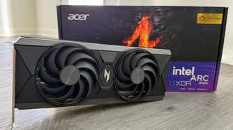 acer b580 arc card in front of box