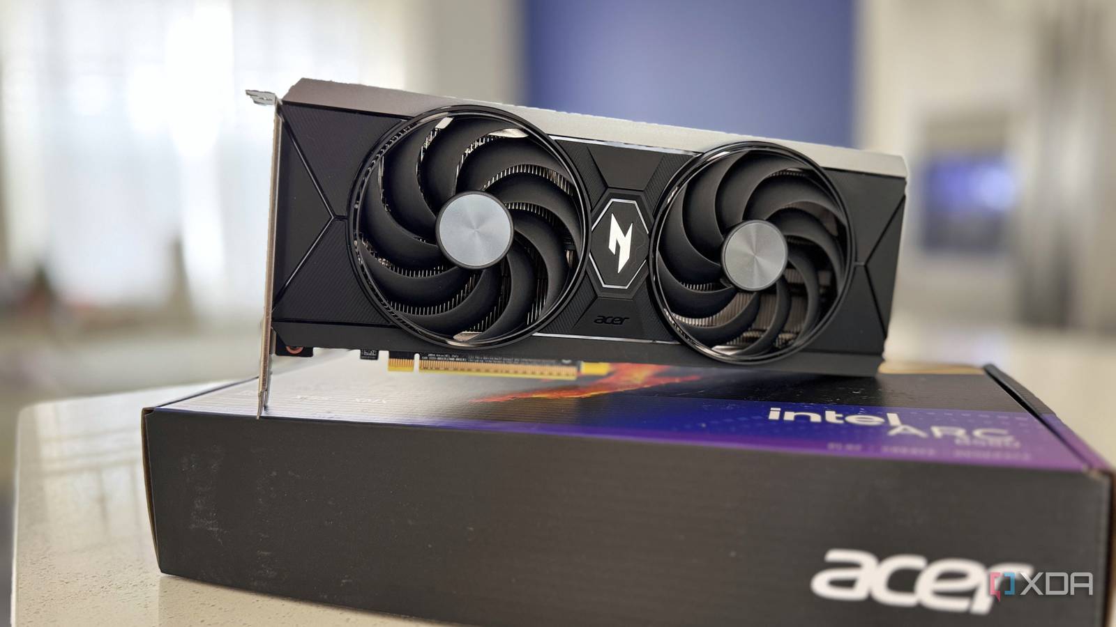 acer-b580-arc-hero