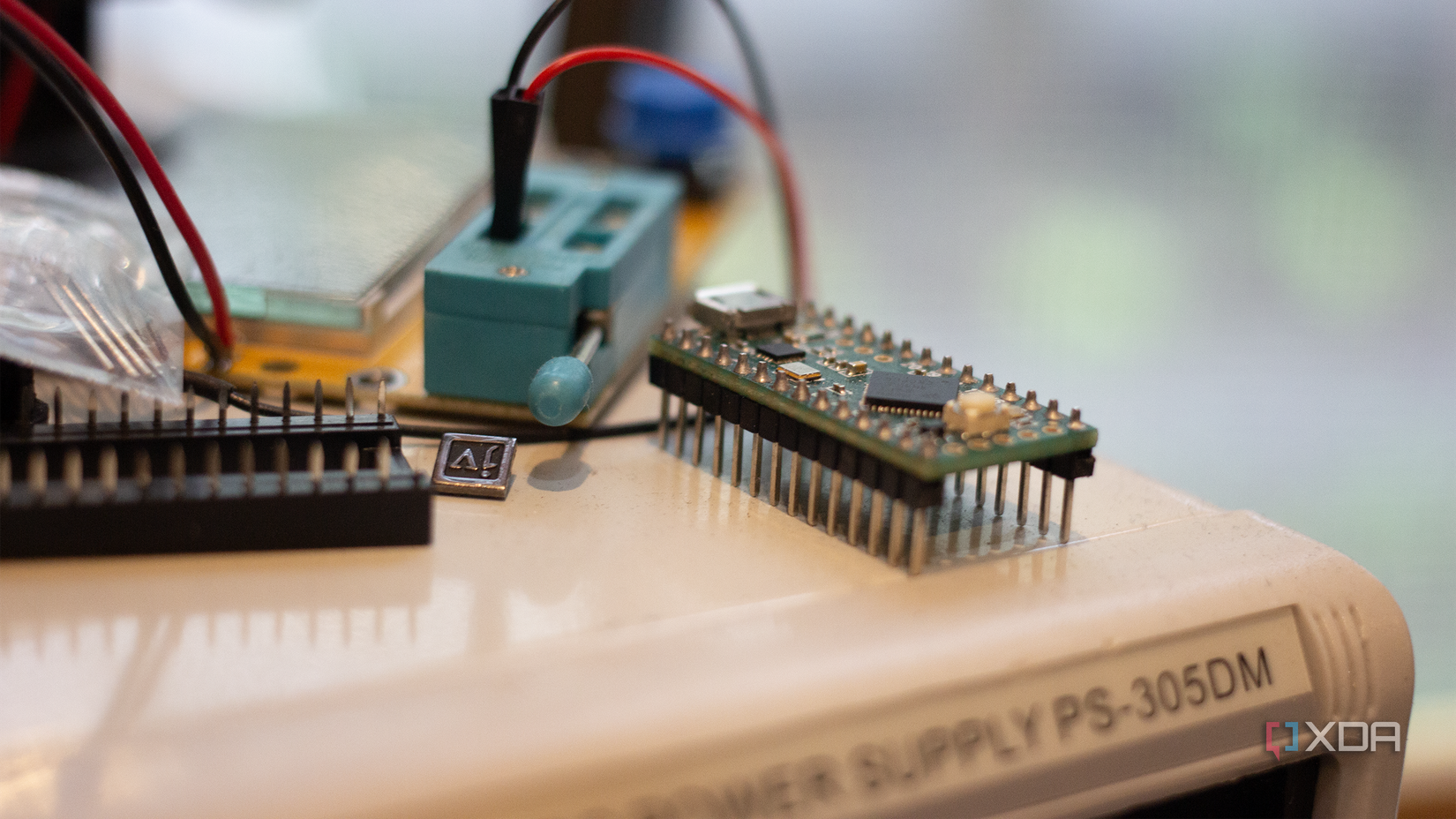 Arduino, power supply, and AVR transistor tester