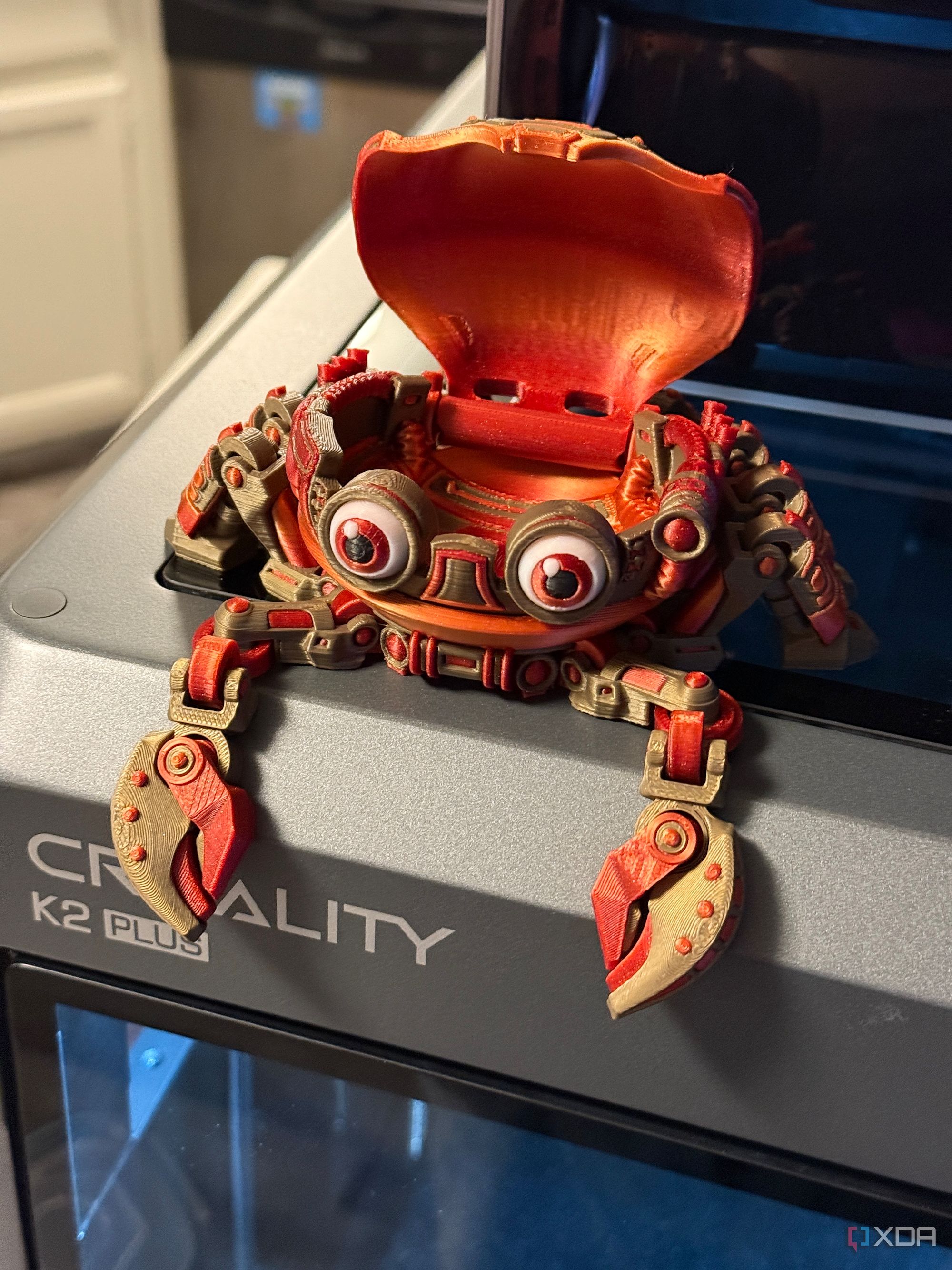 Cyber Crab lid open