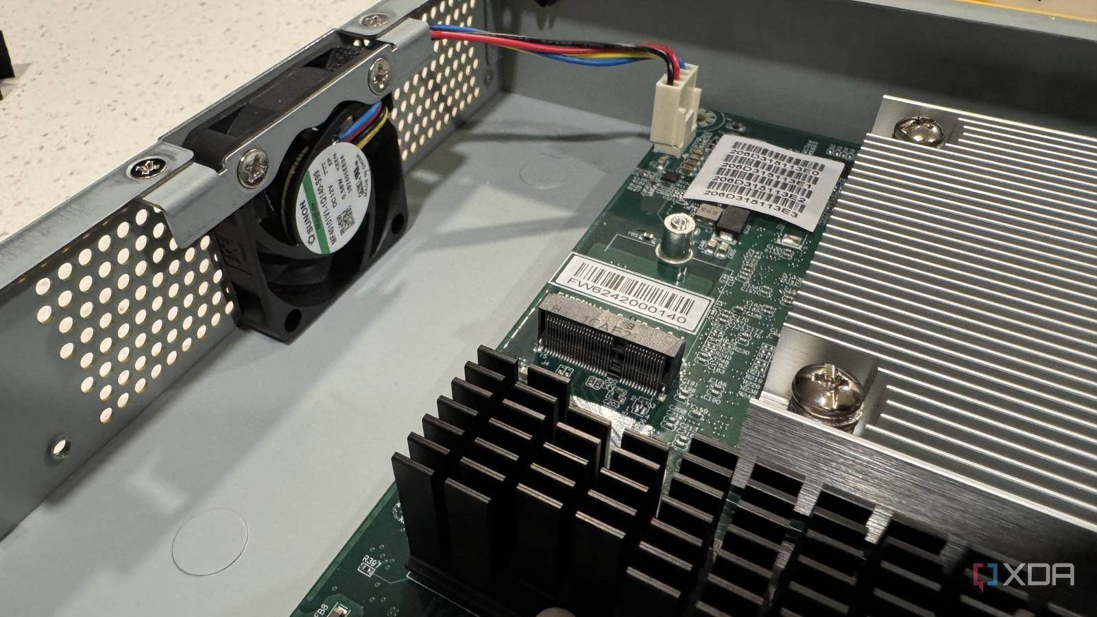 firewalla gold pro hardware firewall inside fan