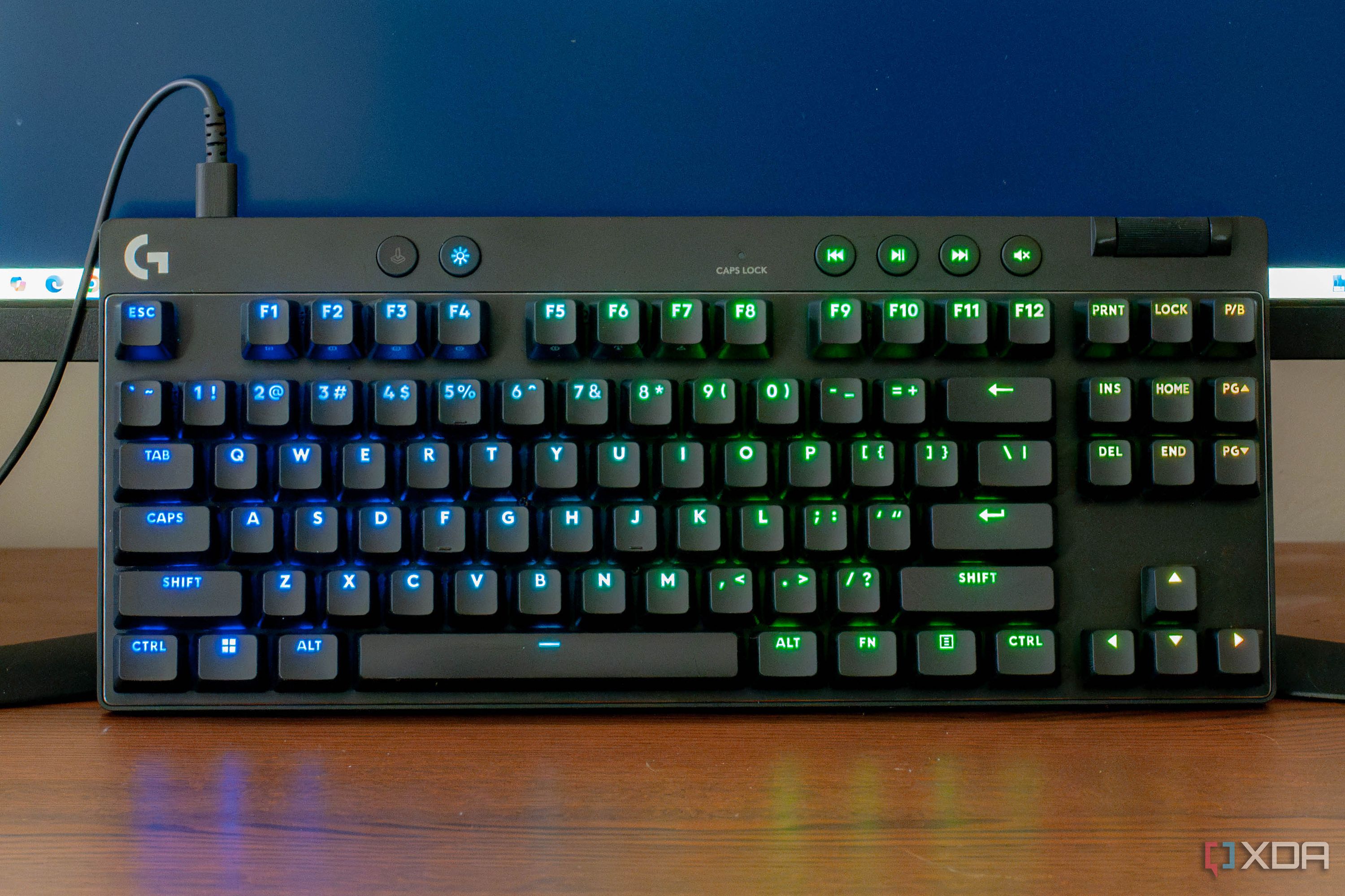 logitech-pro-x-tkl-rapid-hero-