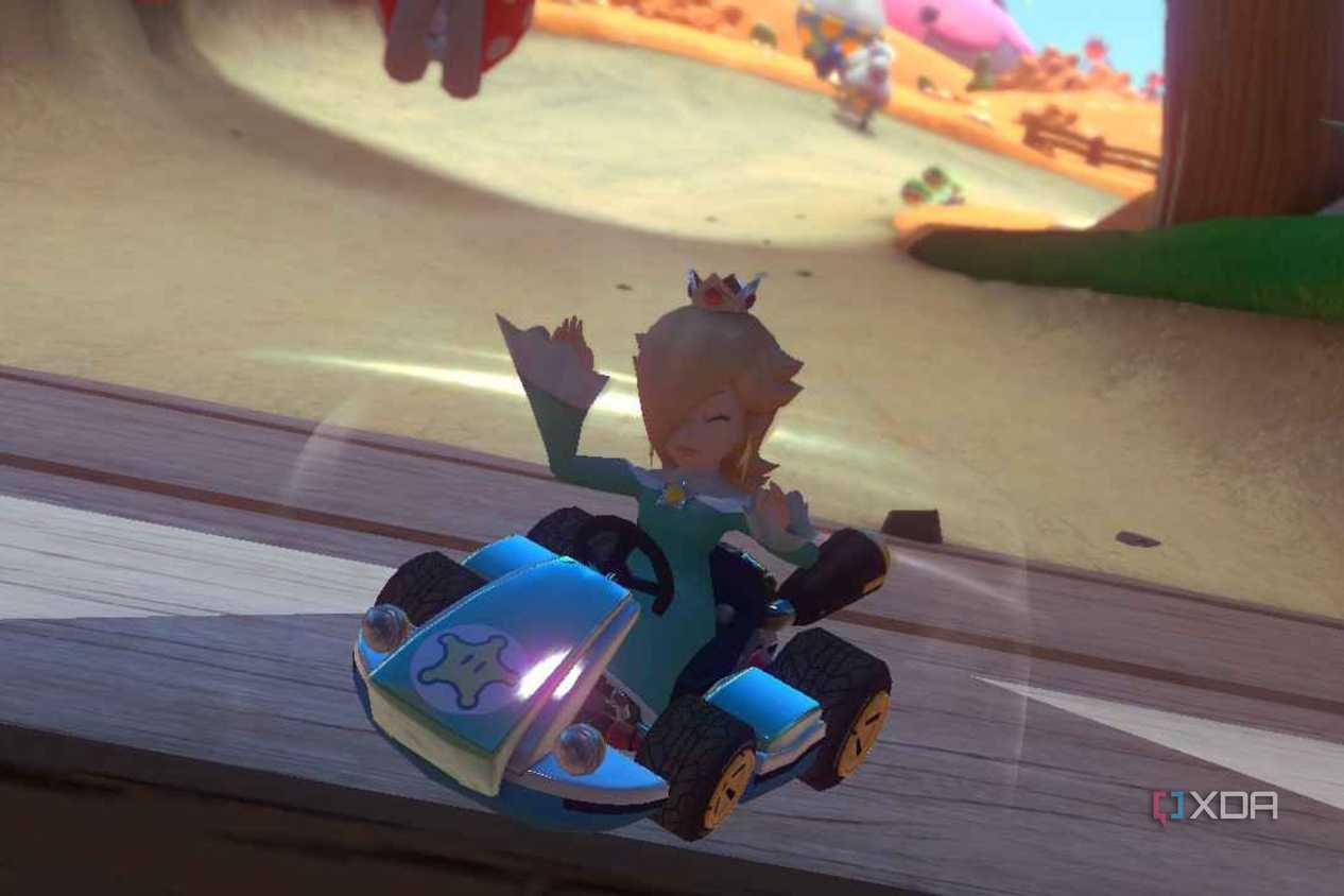Mario Kart 8 Luna hit by item and shaking