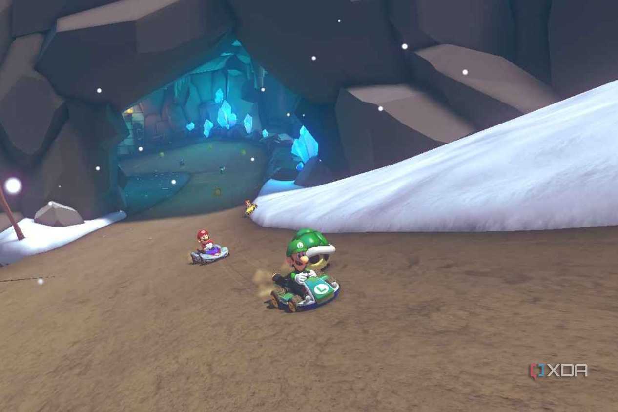 Mario Kart 8 Mario throwing shell at Luigi