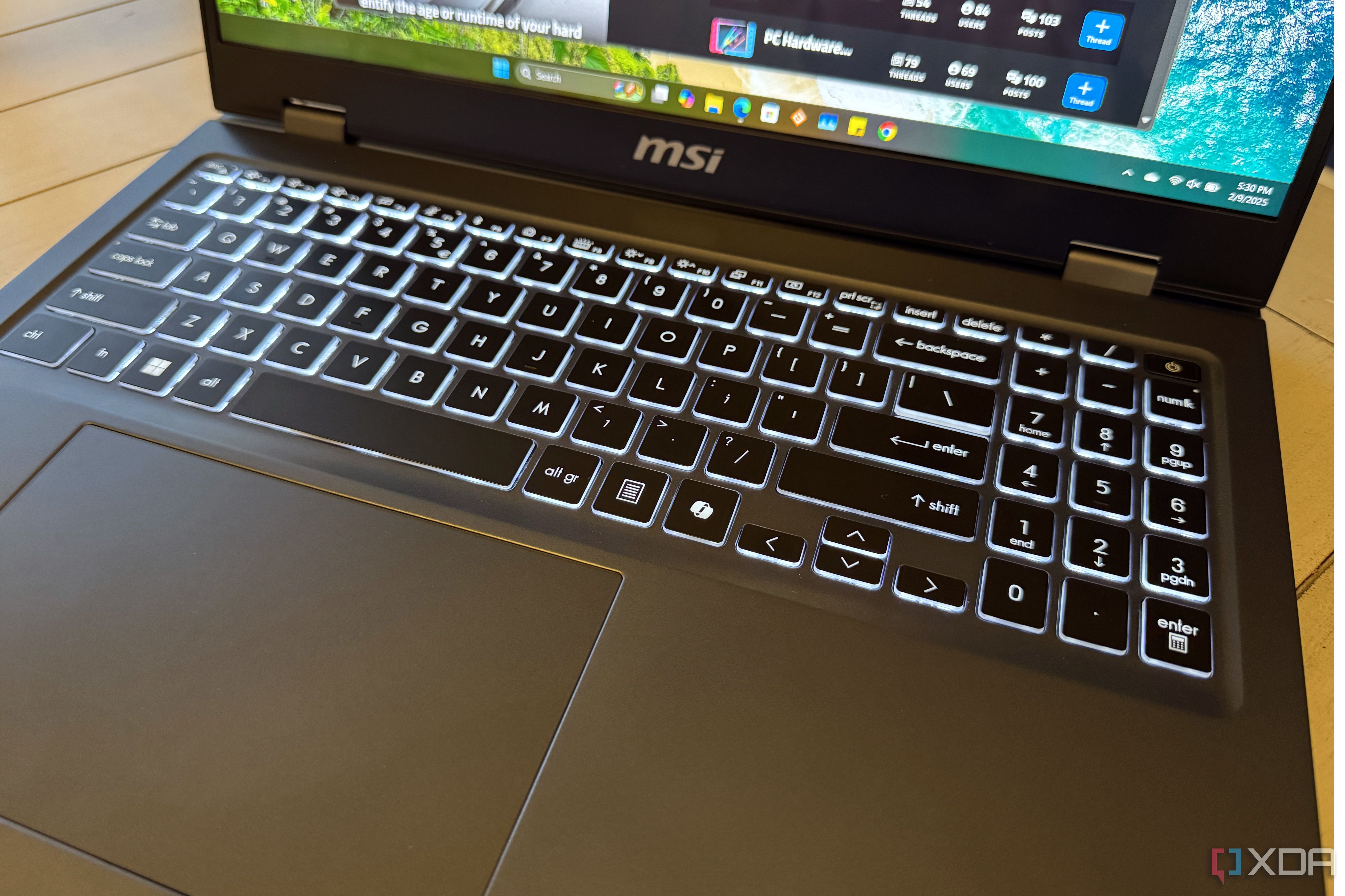 msi-prestige-16-ai-285h-keyboard