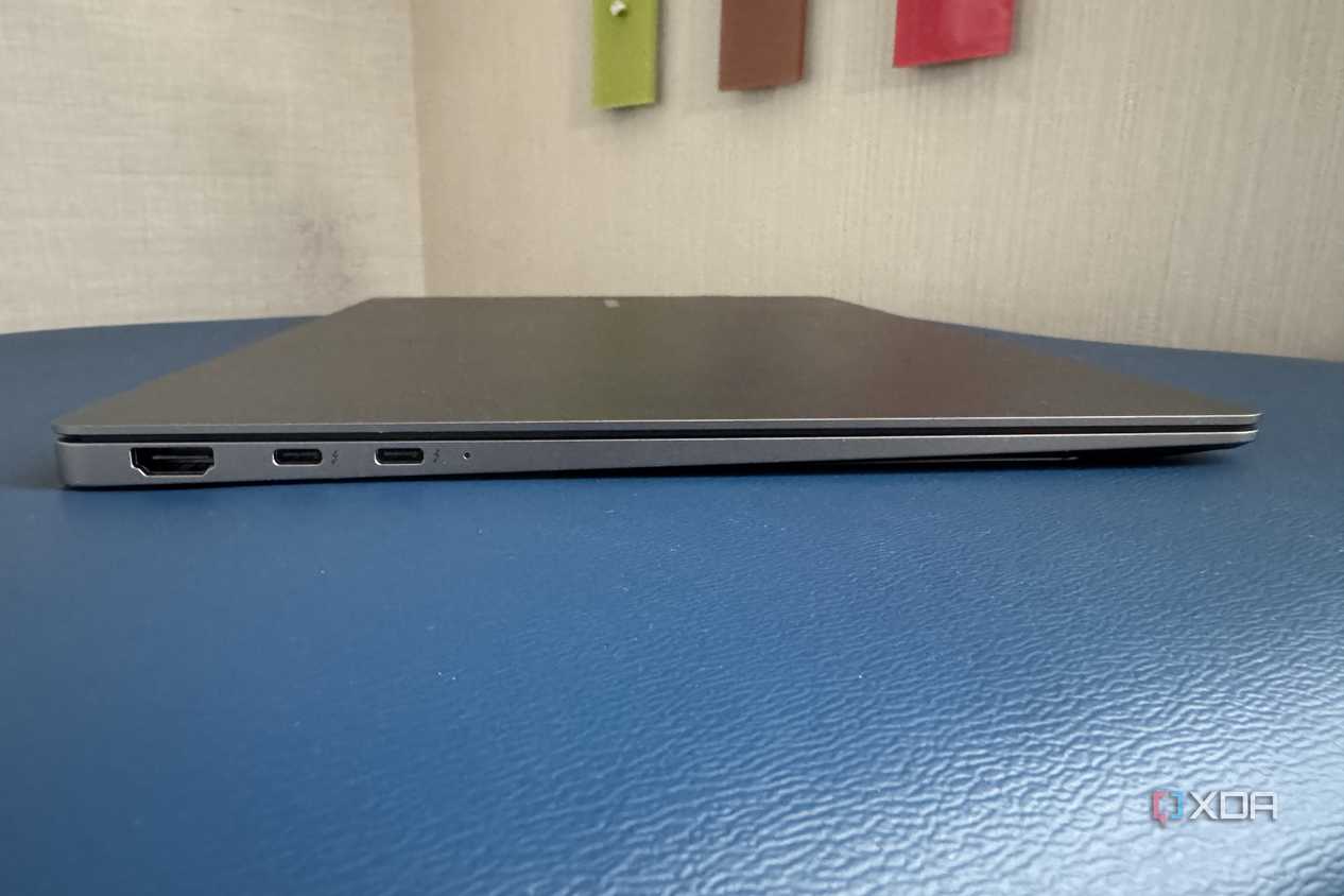 samsung galaxy book 5 pro seen from the left side with the lid closed
