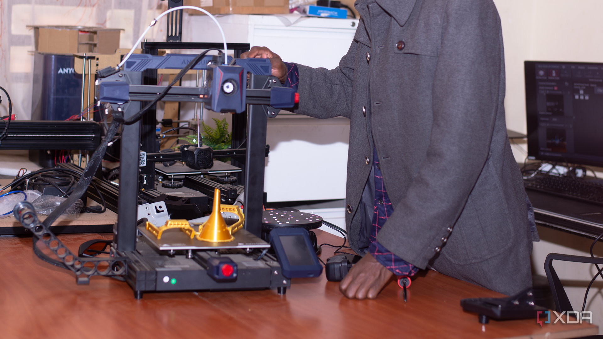 Someone 3D printing files in Anycubic machine