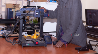 Someone 3D printing files in Anycubic machine