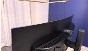 acer predator x34 x5 showing the top curve