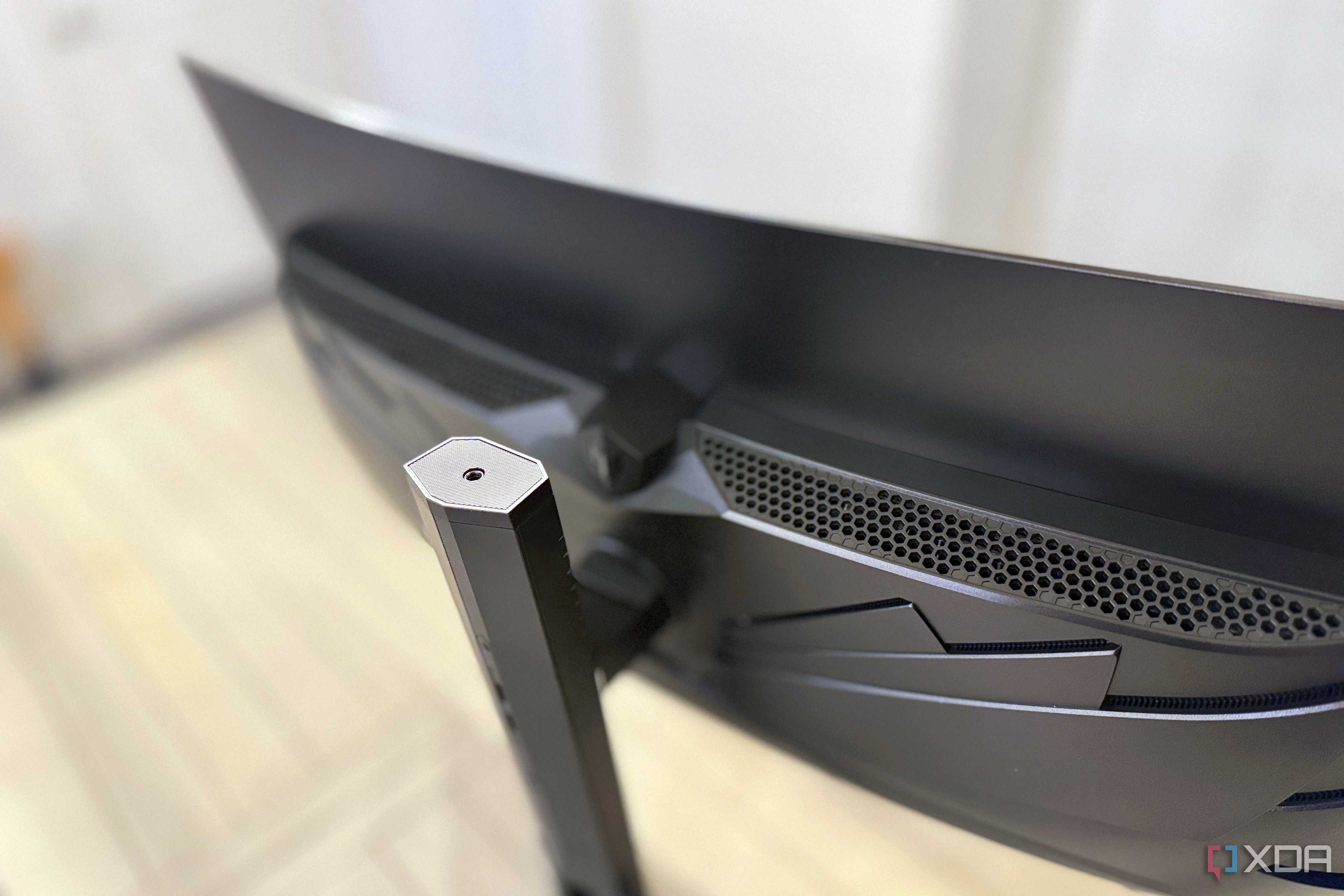 acer predator x34 x5 showing the top of the stand