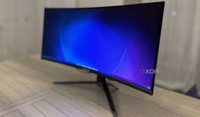 acer predator x34 x5 showing the windows desktop