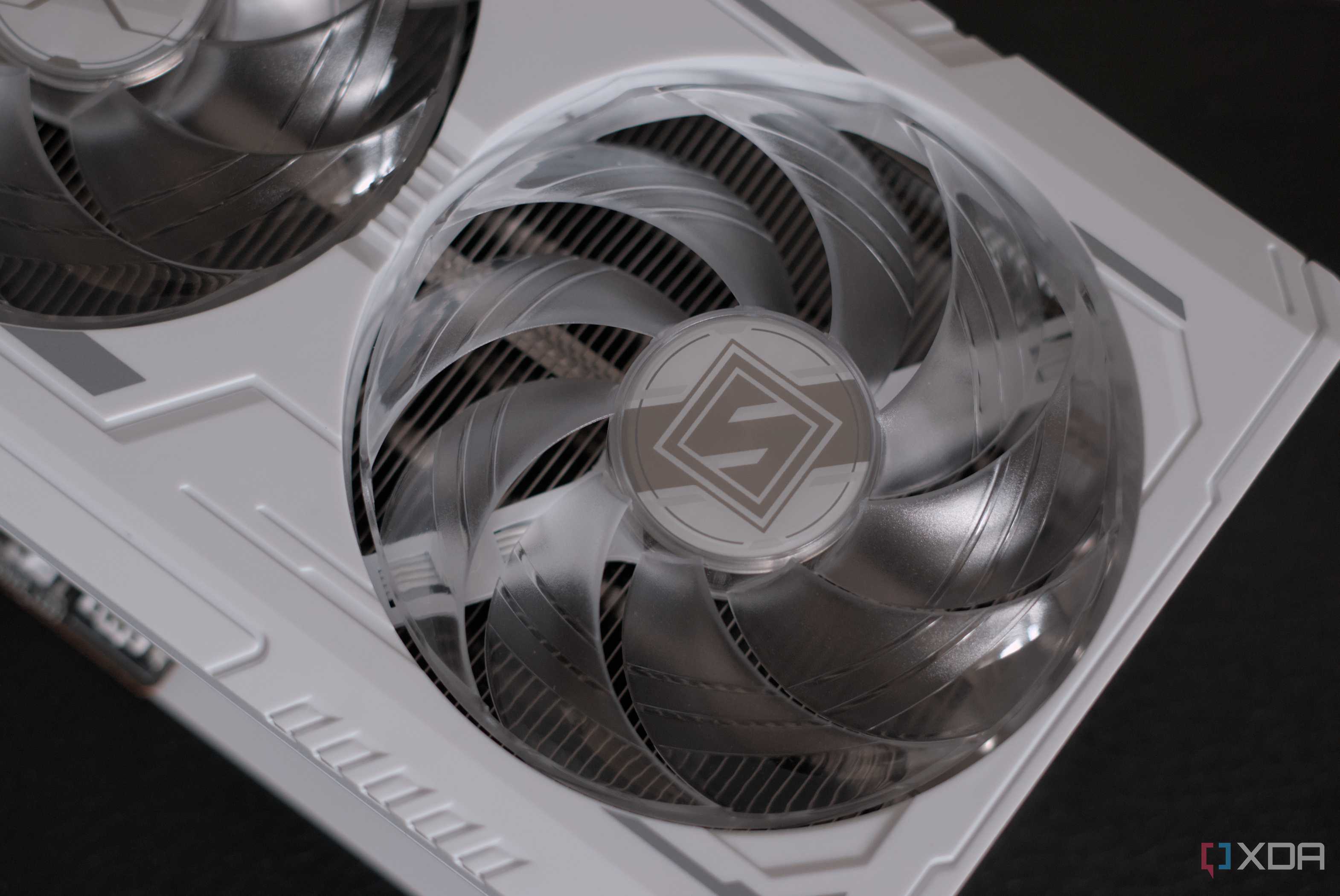 ASRock Radeon RX 9070 Steel Legend