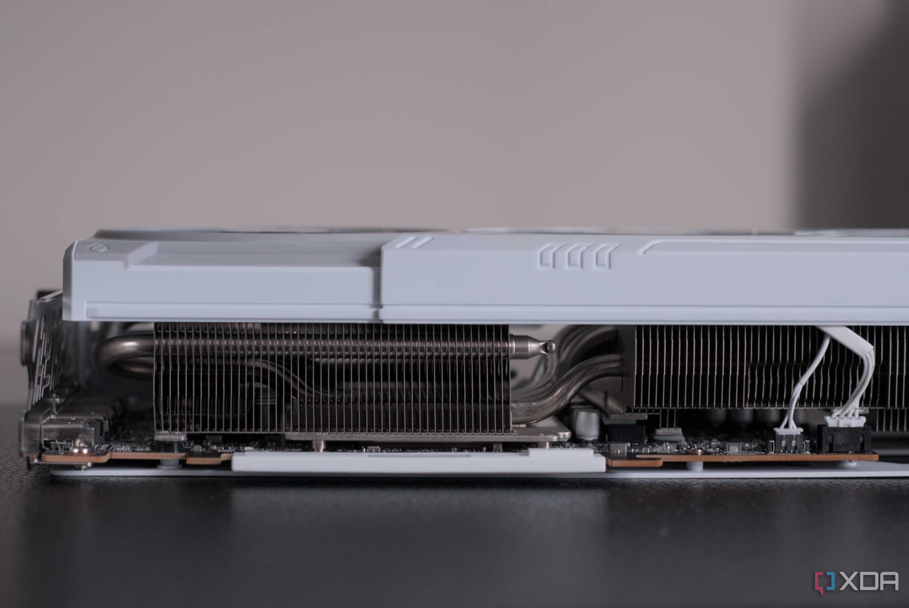 ASRock Radeon RX 9070 Steel Legend