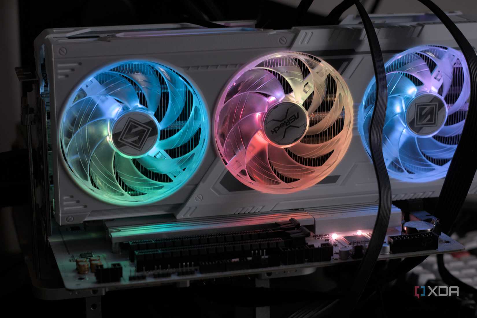ASRock Radeon RX 9070 Steel Legend