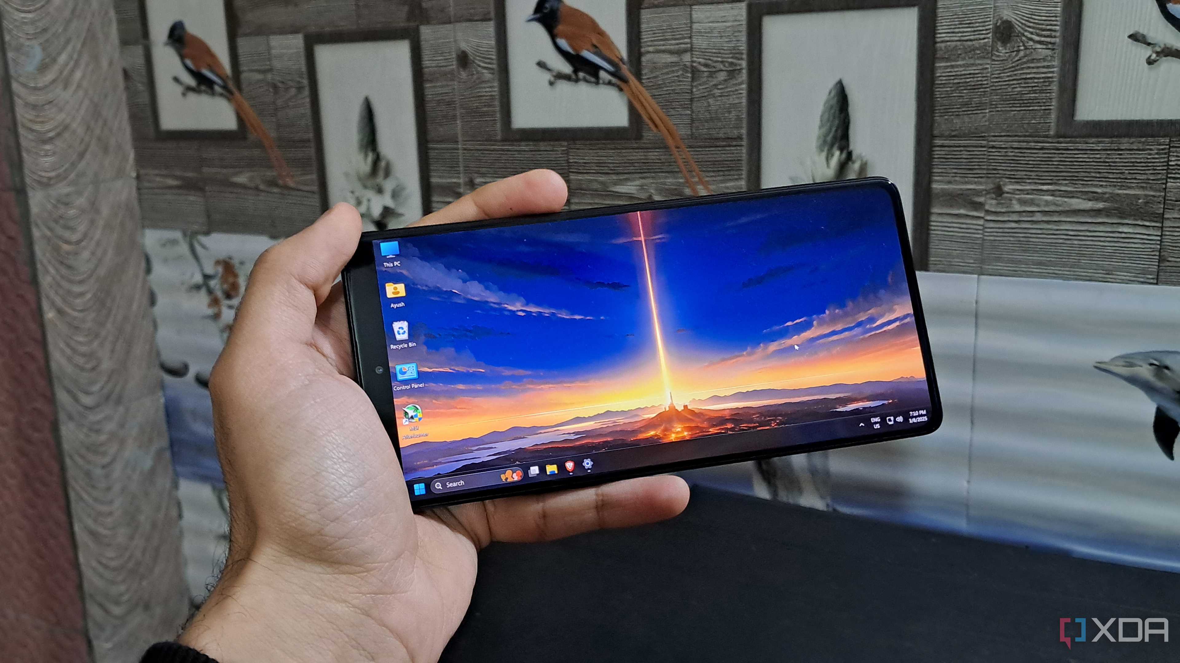 Streaming the Windows 11 desktop to an Android smartphone