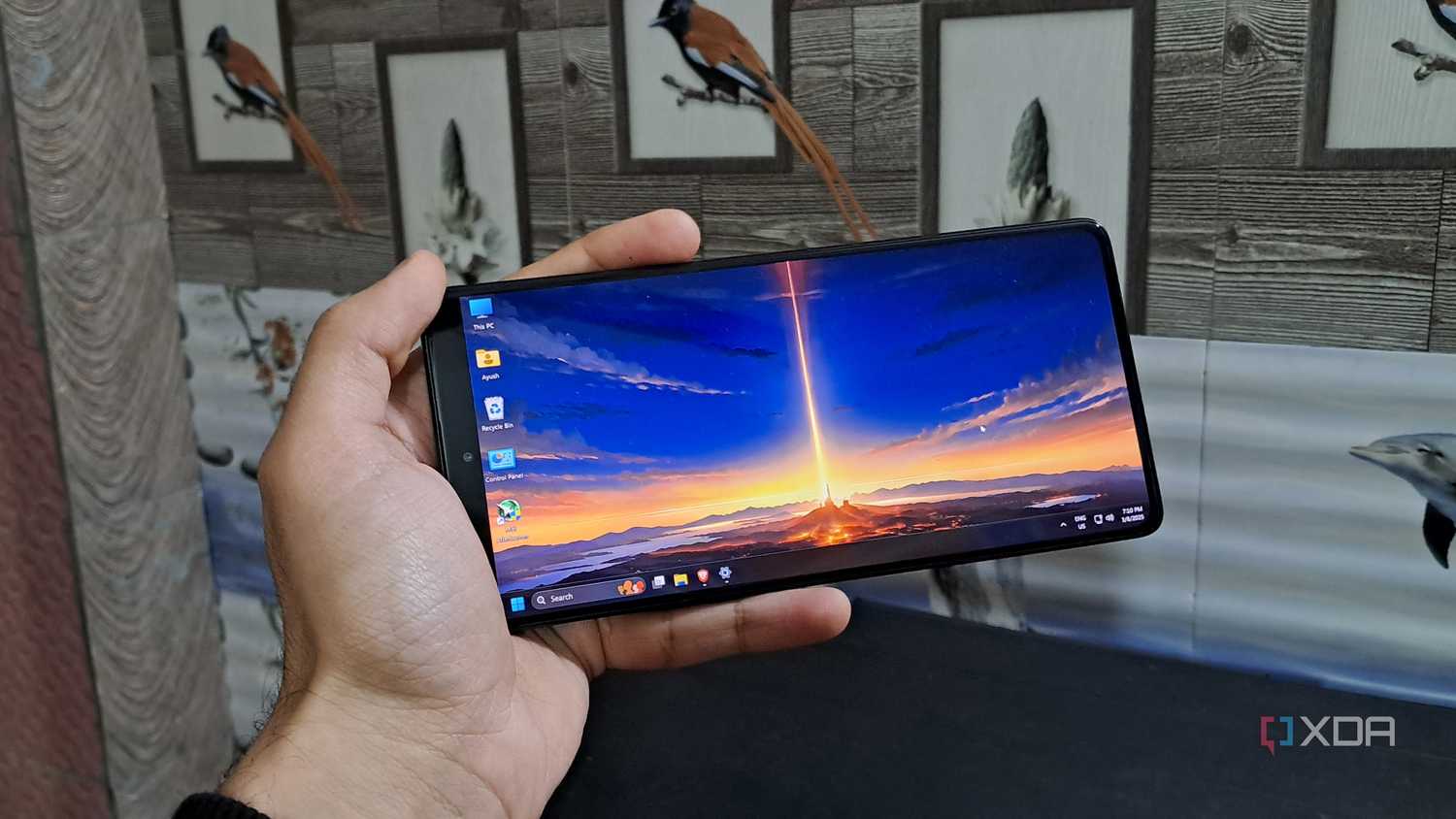 Streaming the Windows 11 desktop to an Android smartphone