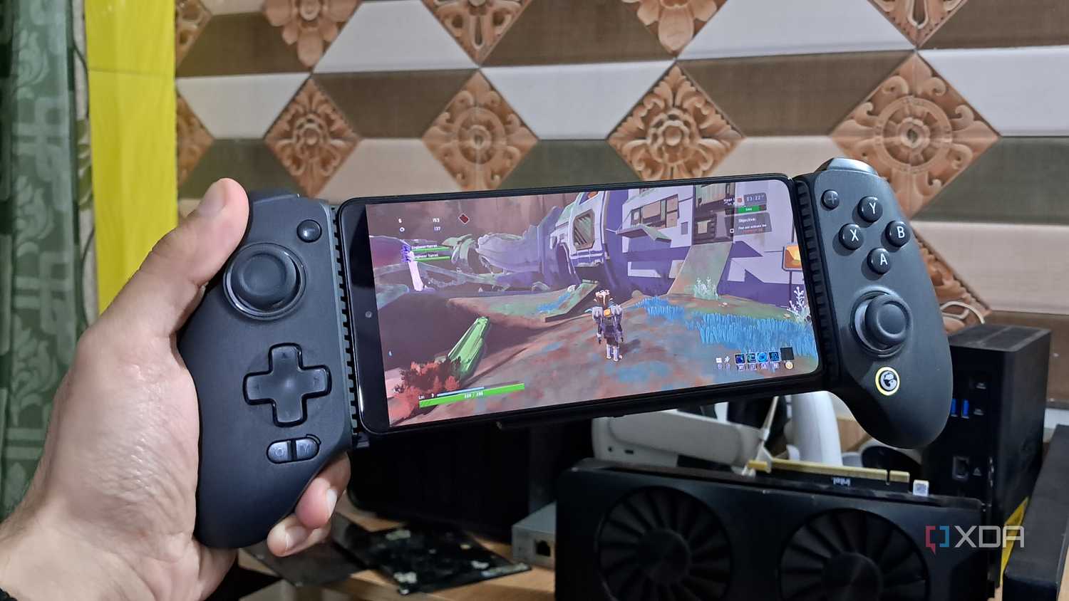 Running Risk of Rain 2 on a PC and streaming it to an Android smartphone