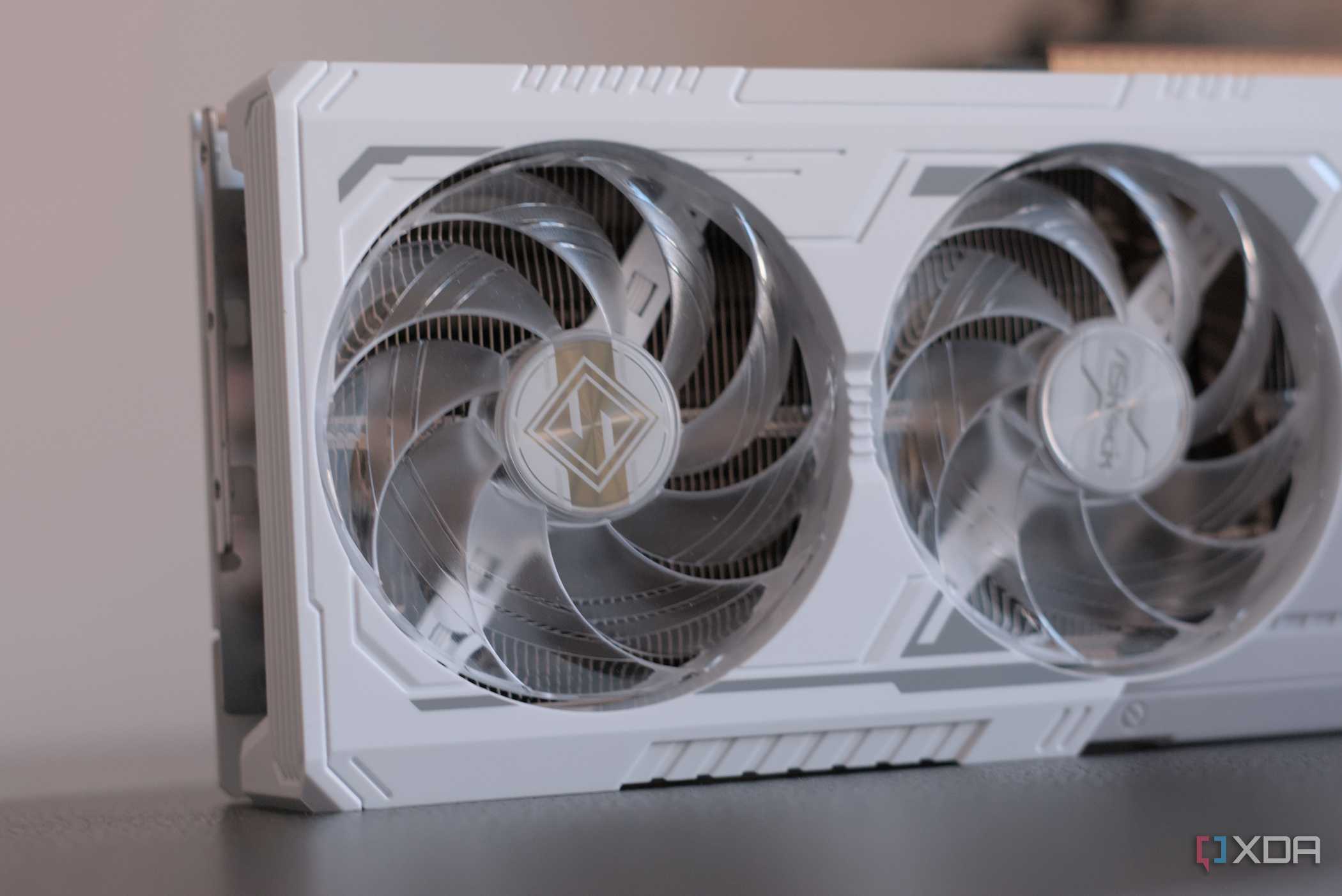 ASRock Radeon RX 9070 XT Steel Legend