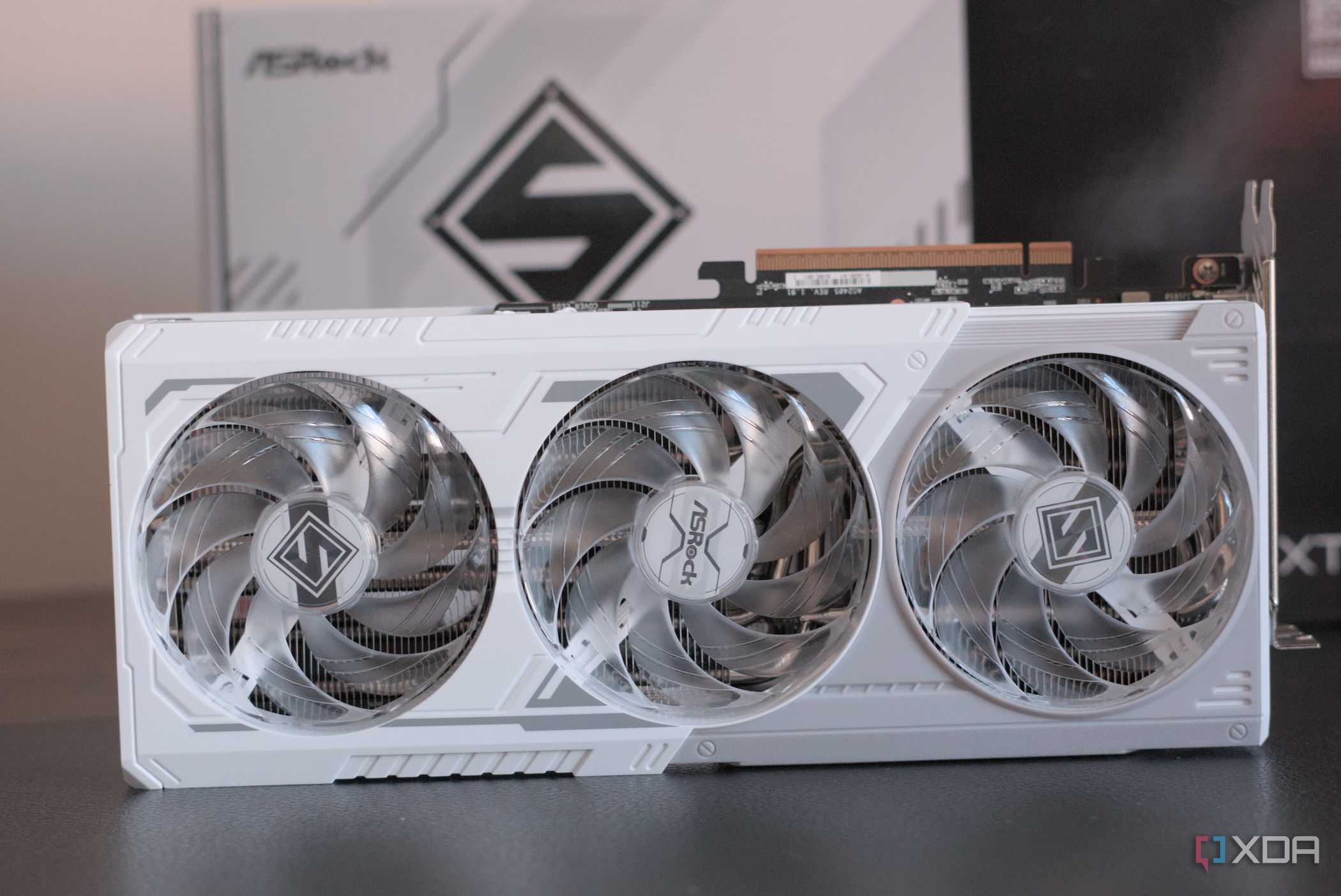 ASRock Radeon RX 9070 XT Steel Legend