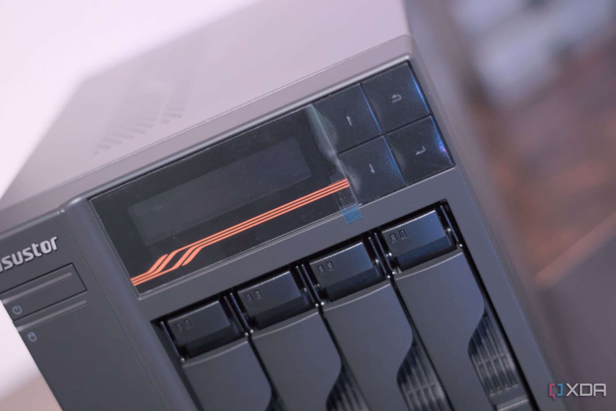 Asustor AS6804T