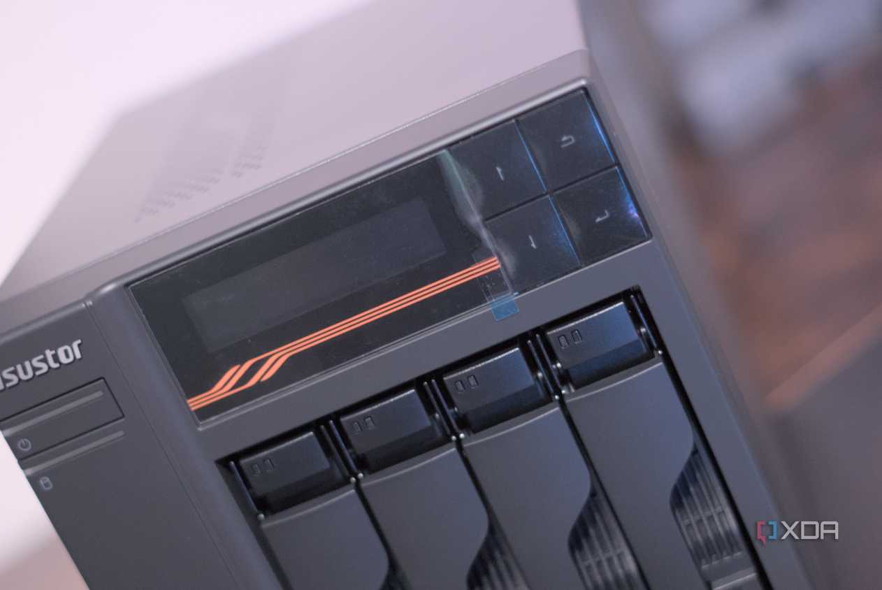 Asustor AS6804T