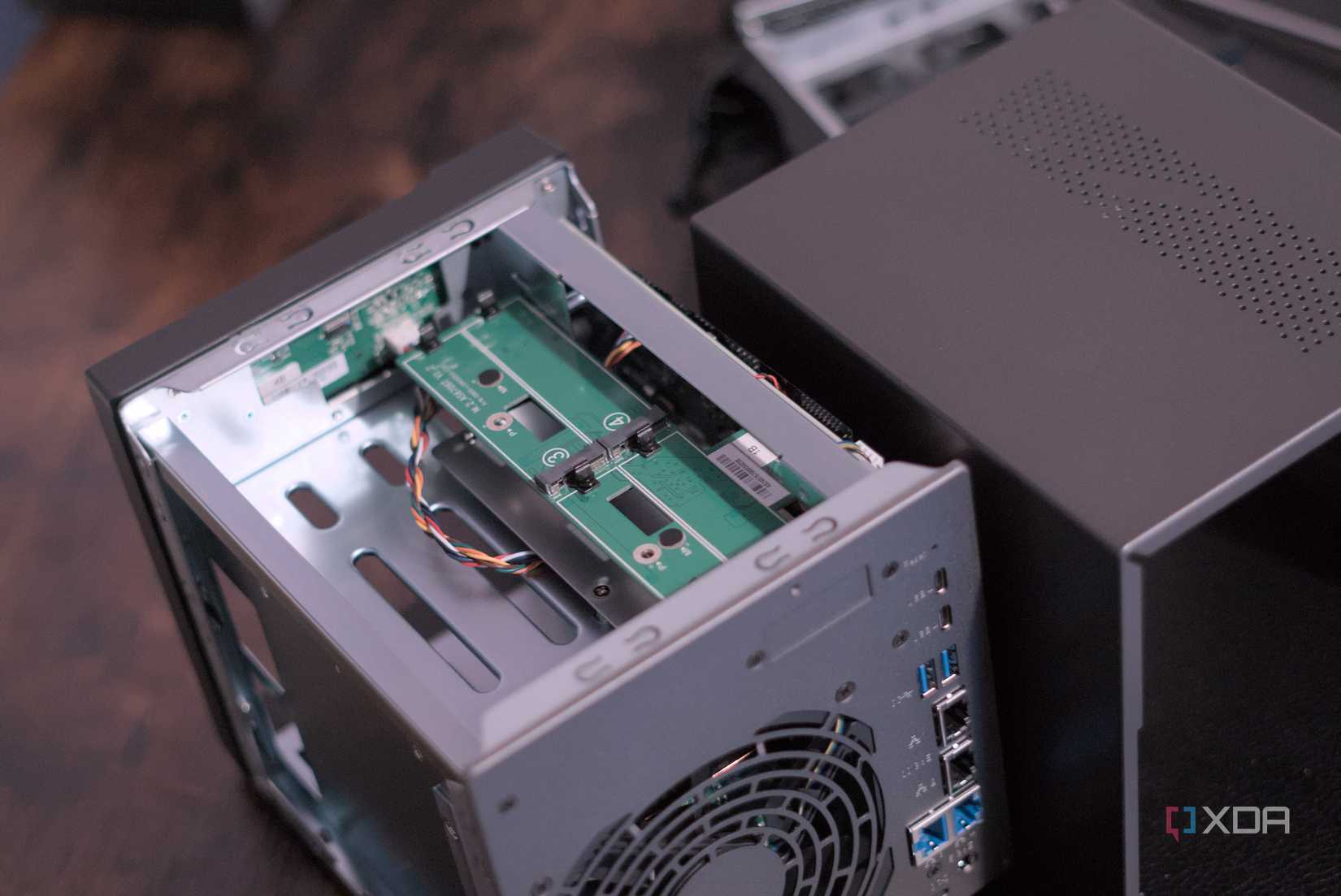 Asustor AS6804T