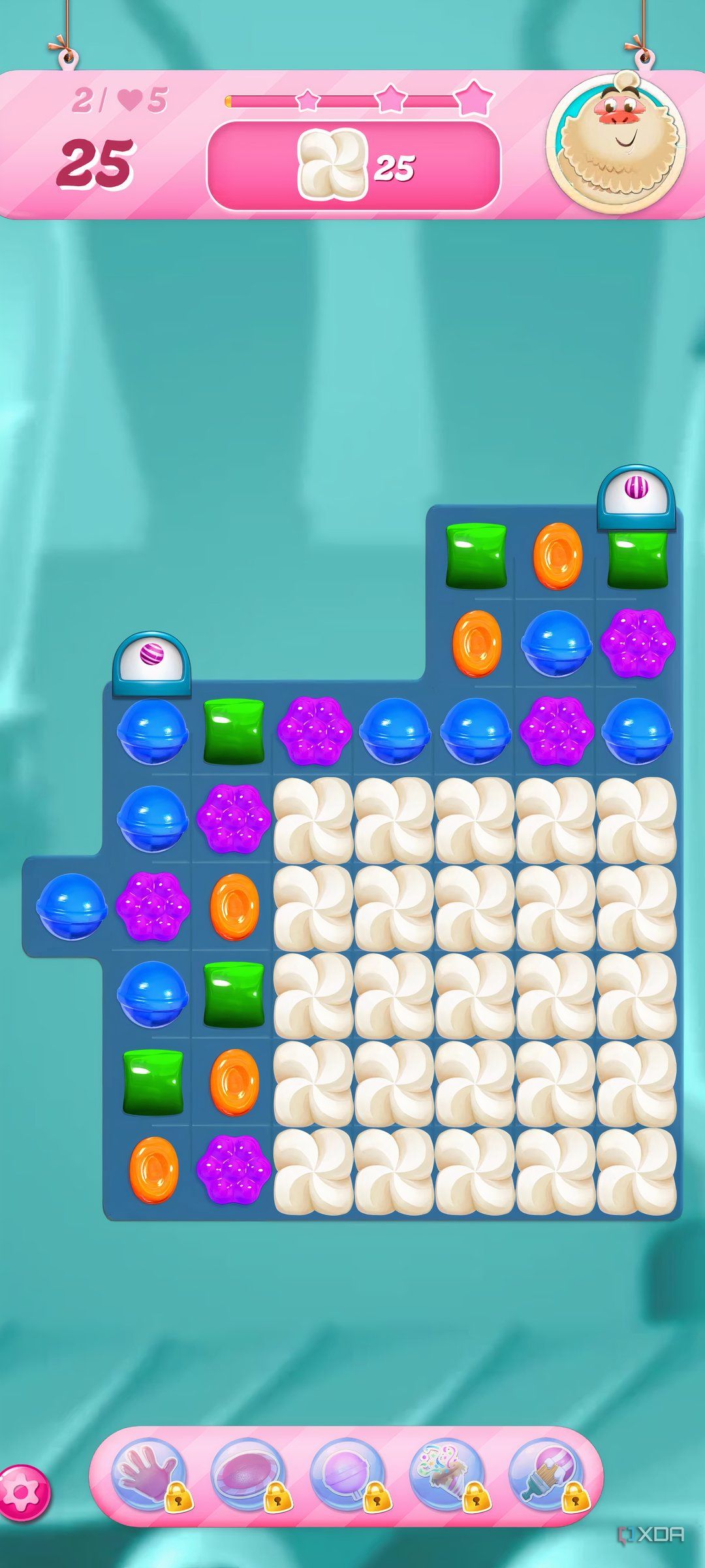 Mobile screenshot of the game Candy Crush Saga, showing the game's match-3 gameplay.