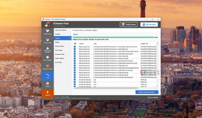 Screenshot of CCleaner's registry cleaner tool showing over one thousand errors