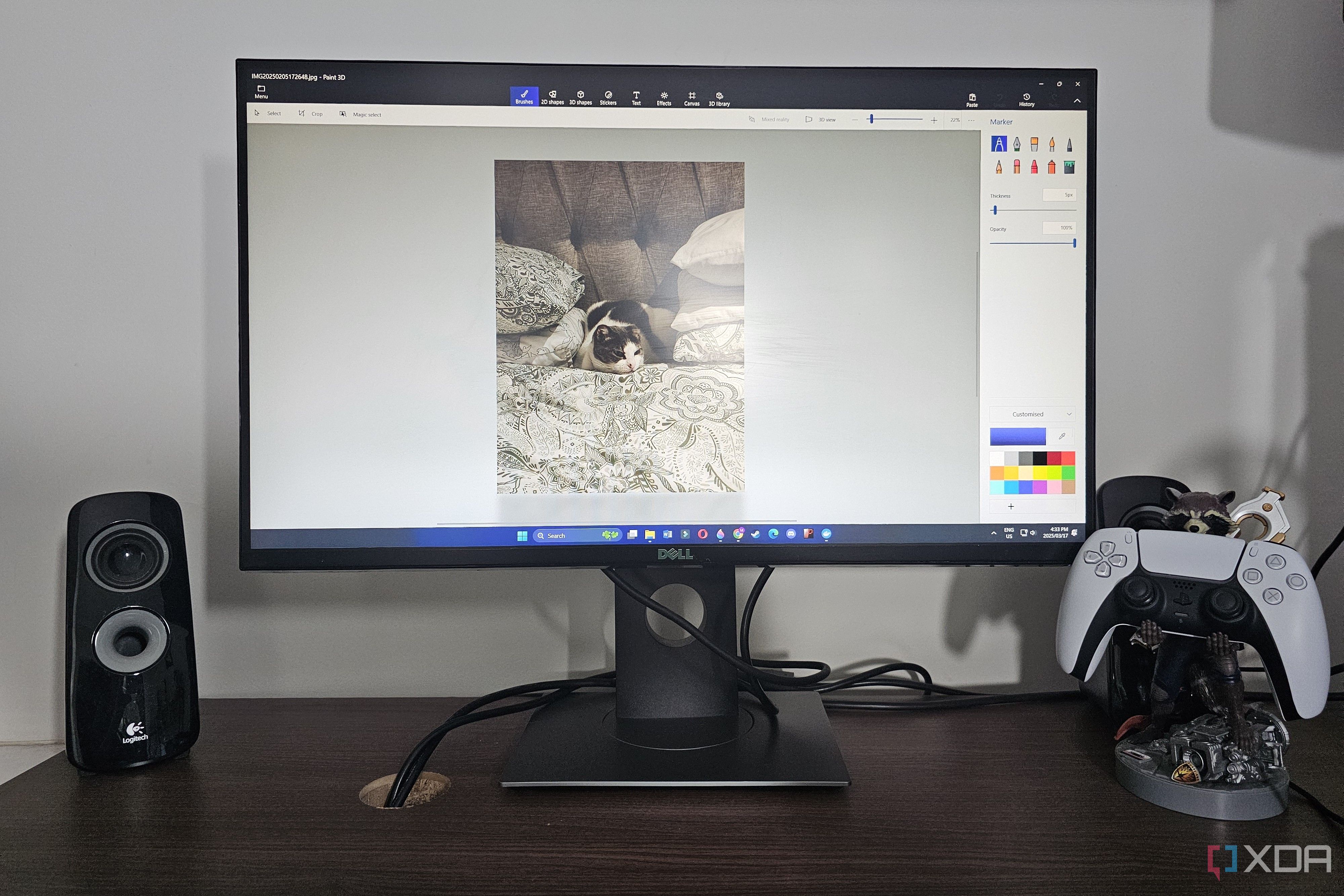 computer running paint 3d with an image of a cat