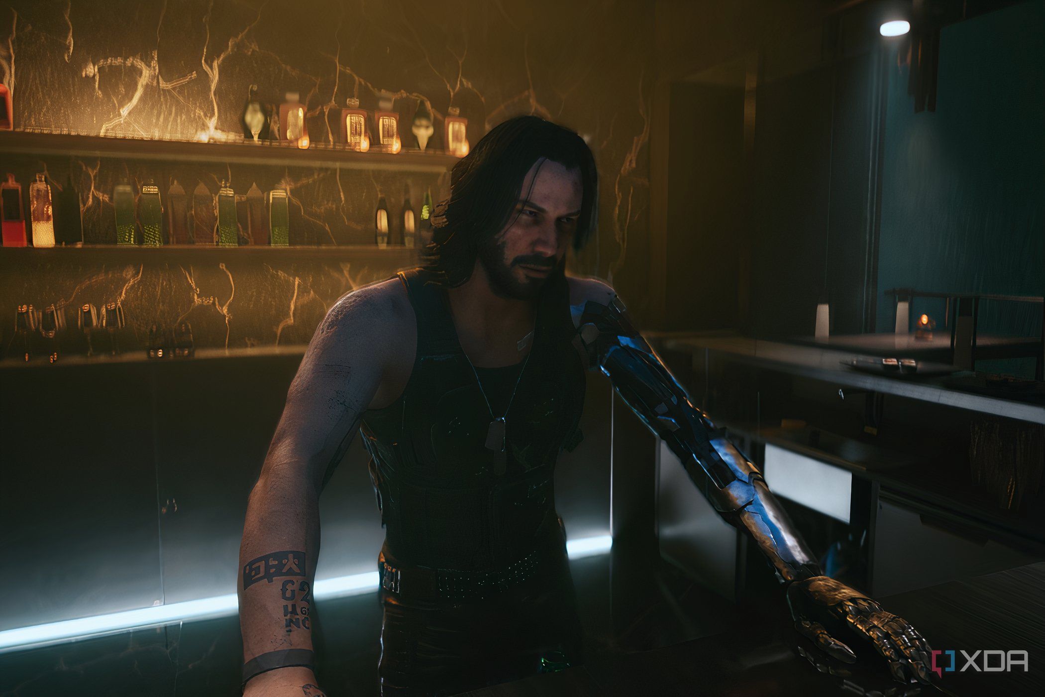 An image from the game "Cyberpunk 2077", showing actor Keanu Reeves as Johnny Silverhand pretending to be a bartender.