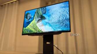 lg 27gx790a-b with the windows desktop displayed