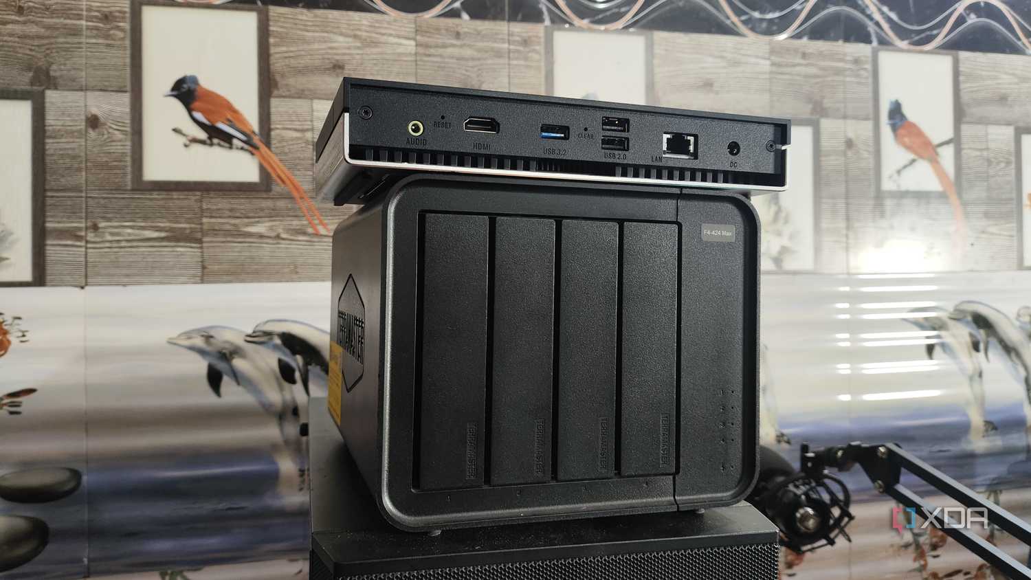 The LincStation N2 placed above the TerraMaster F4-424 Max