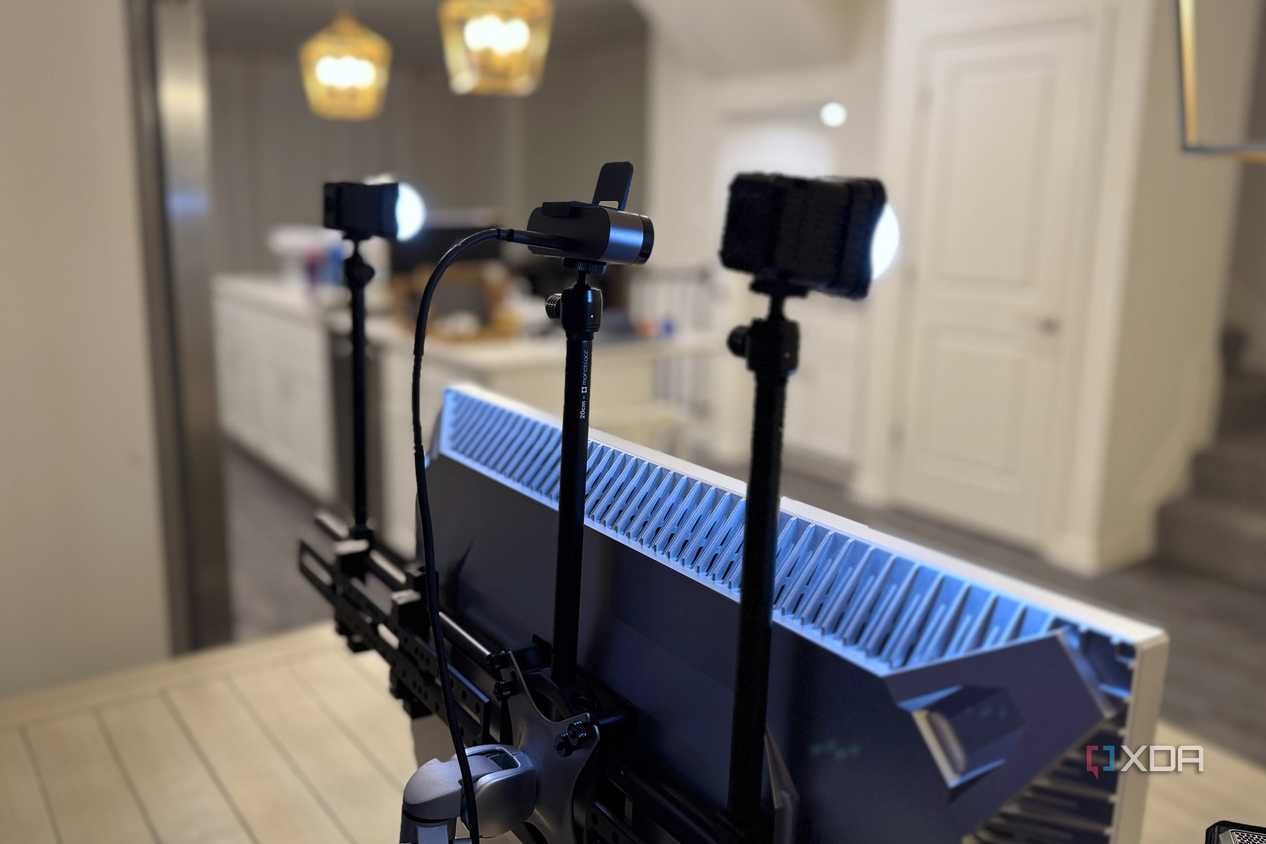 monoblocc-back-of-lights