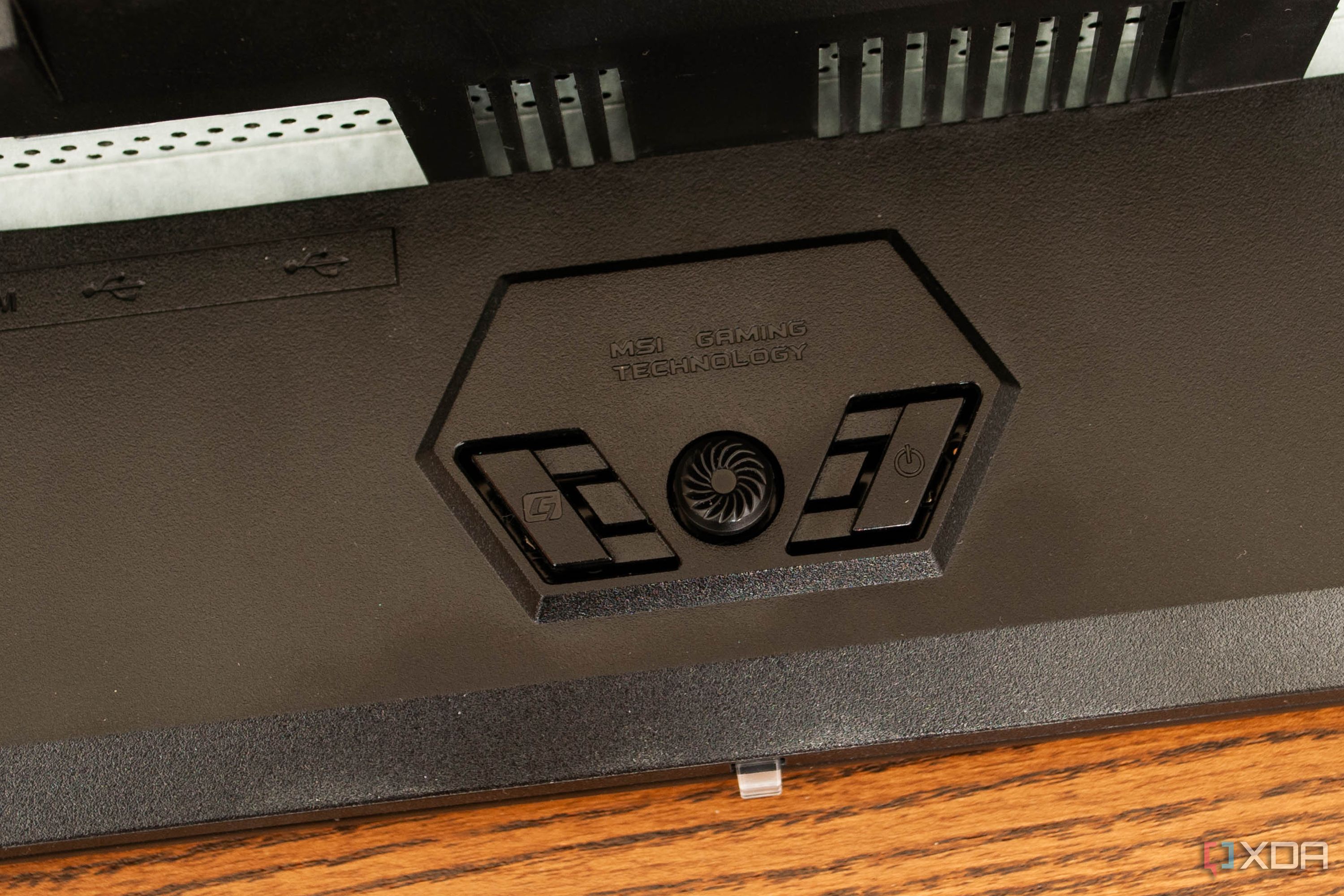 MSI-272URX-QD-OLED-control-button