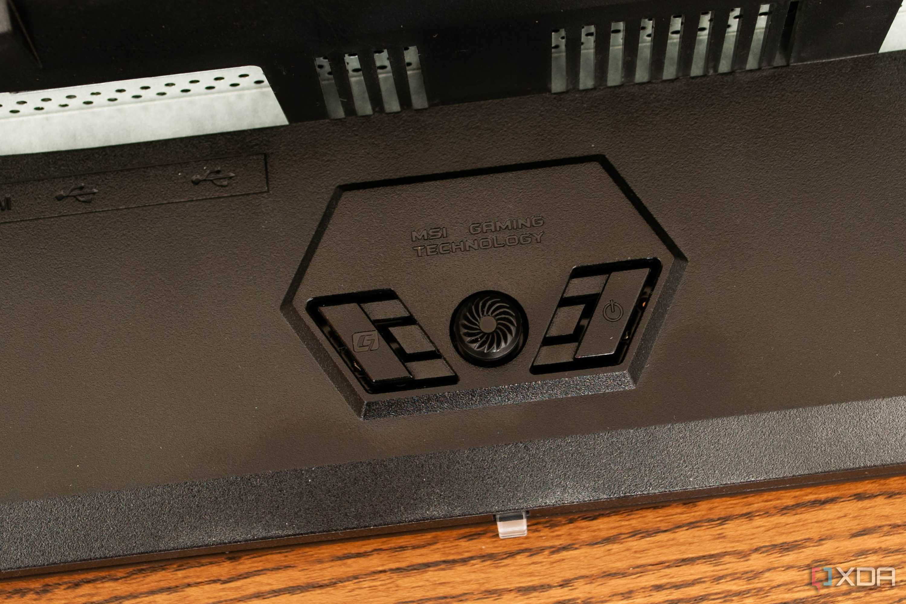 MSI-272URX-QD-OLED-control-button