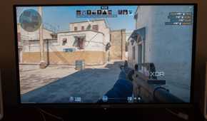MSI 272URX QD-OLED playing CS2